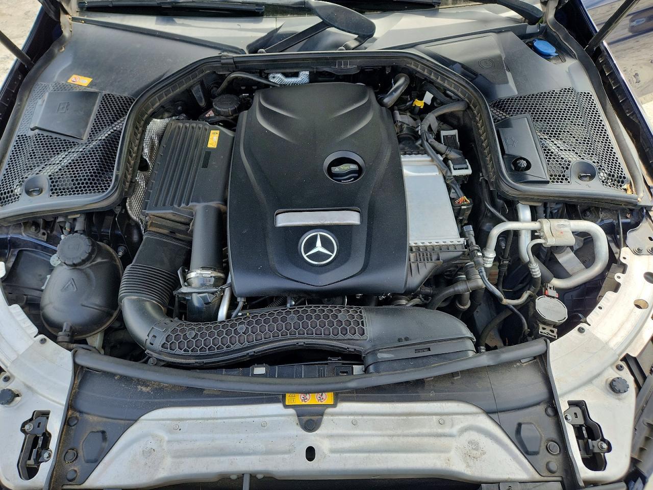 2016 Mercedes-Benz C 300 - zdjęcie 11