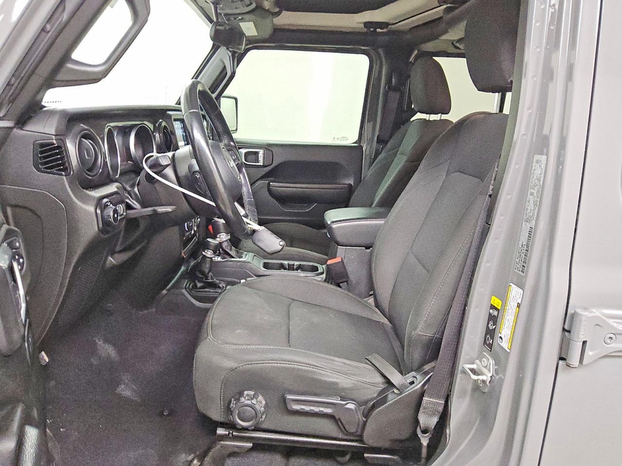 2022 Jeep Wrangler Unlimited Sport - zdjęcie 7