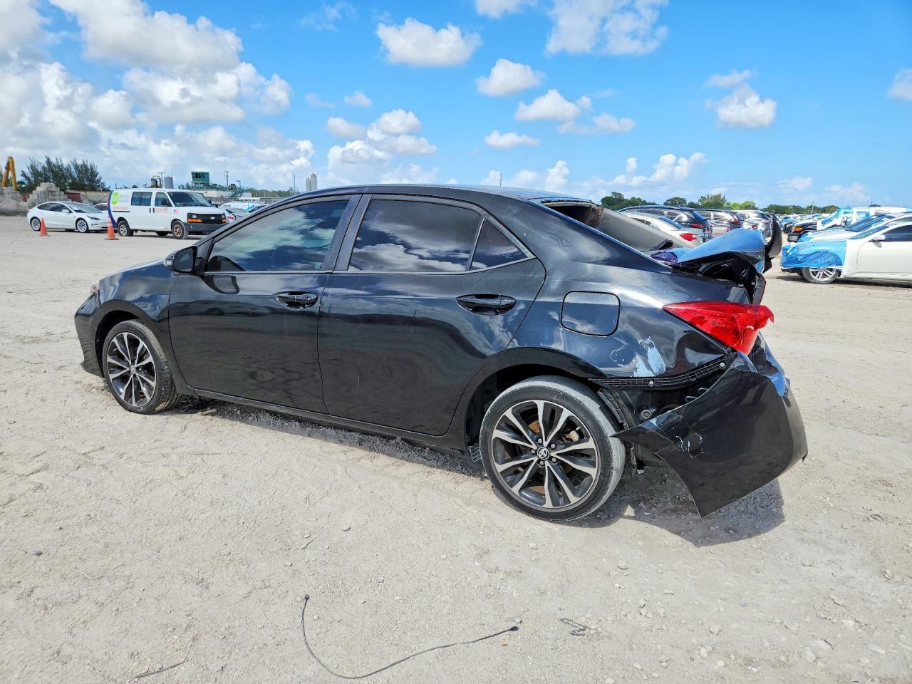 2018 Toyota Corolla Se - zdjęcie 2
