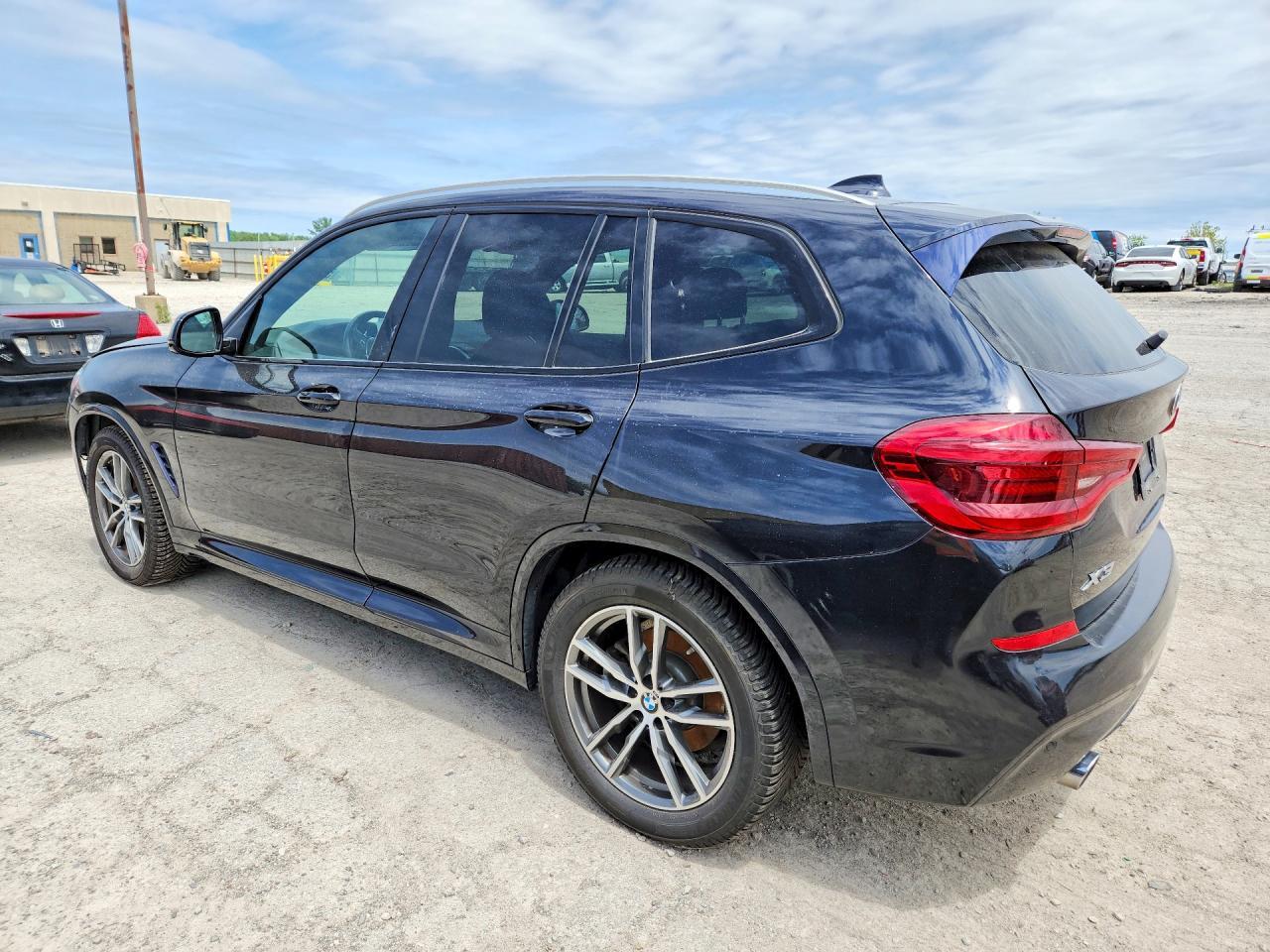 2018 BMW X3 xDrive30I - zdjęcie 2