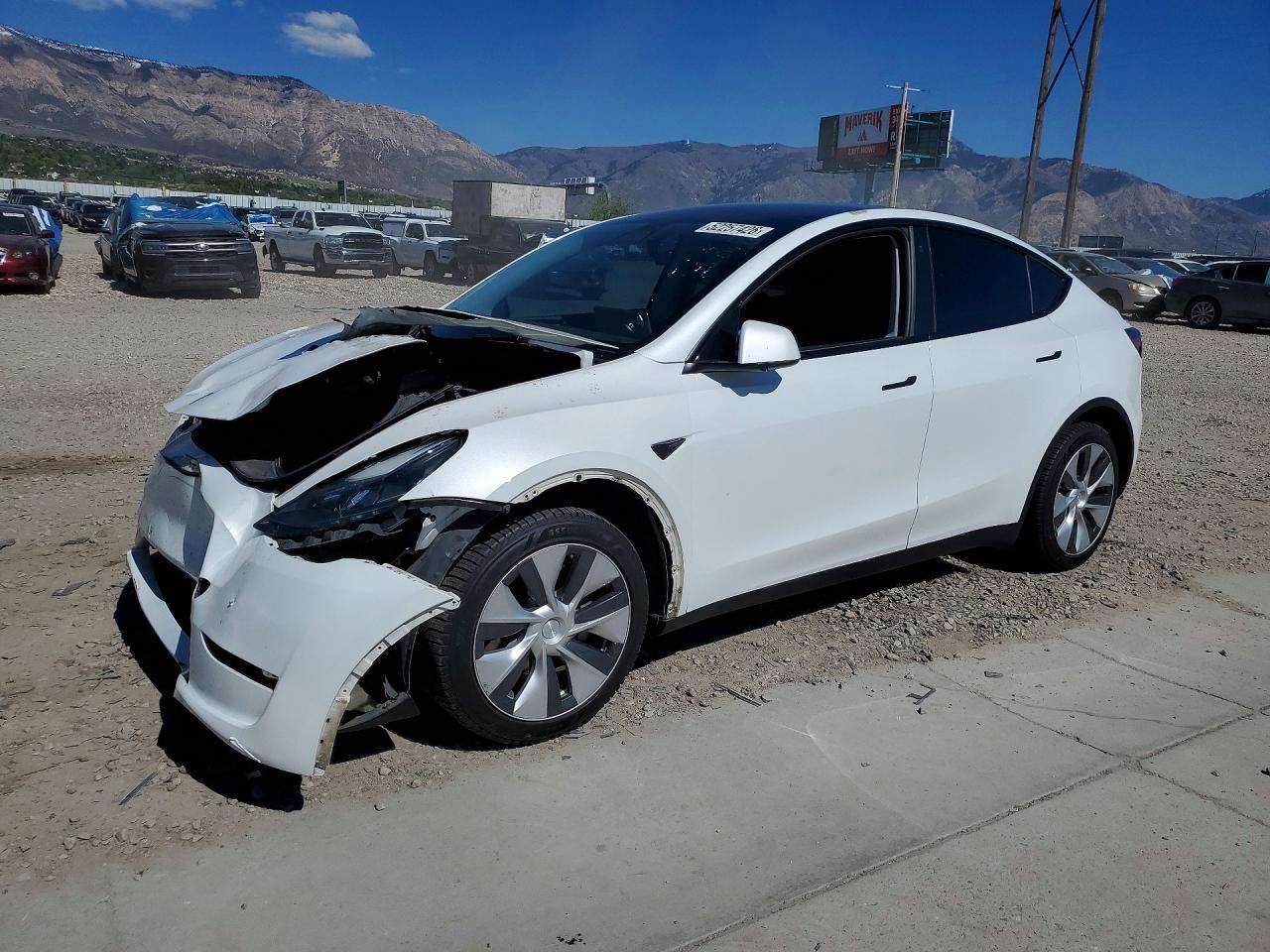 2023 Tesla Model Y - zdjęcie główne
