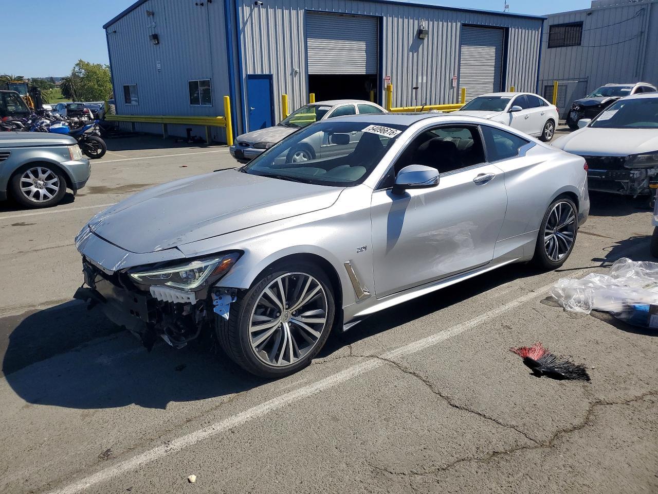 2019 Infiniti Q60 3.0T Luxe - zdjęcie główne