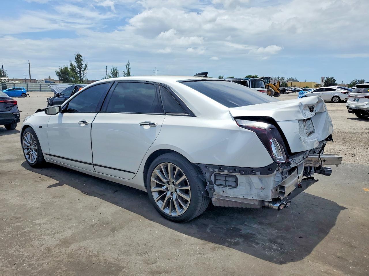 2016 Cadillac Ct6 Luxury - zdjęcie 2