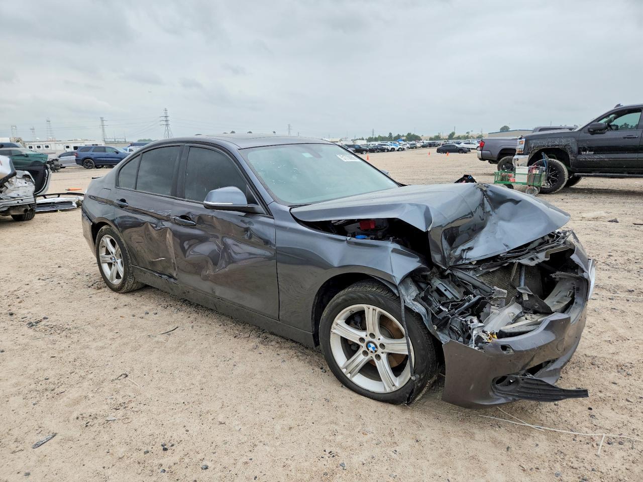2015 BMW 320 I xDrive - zdjęcie 4