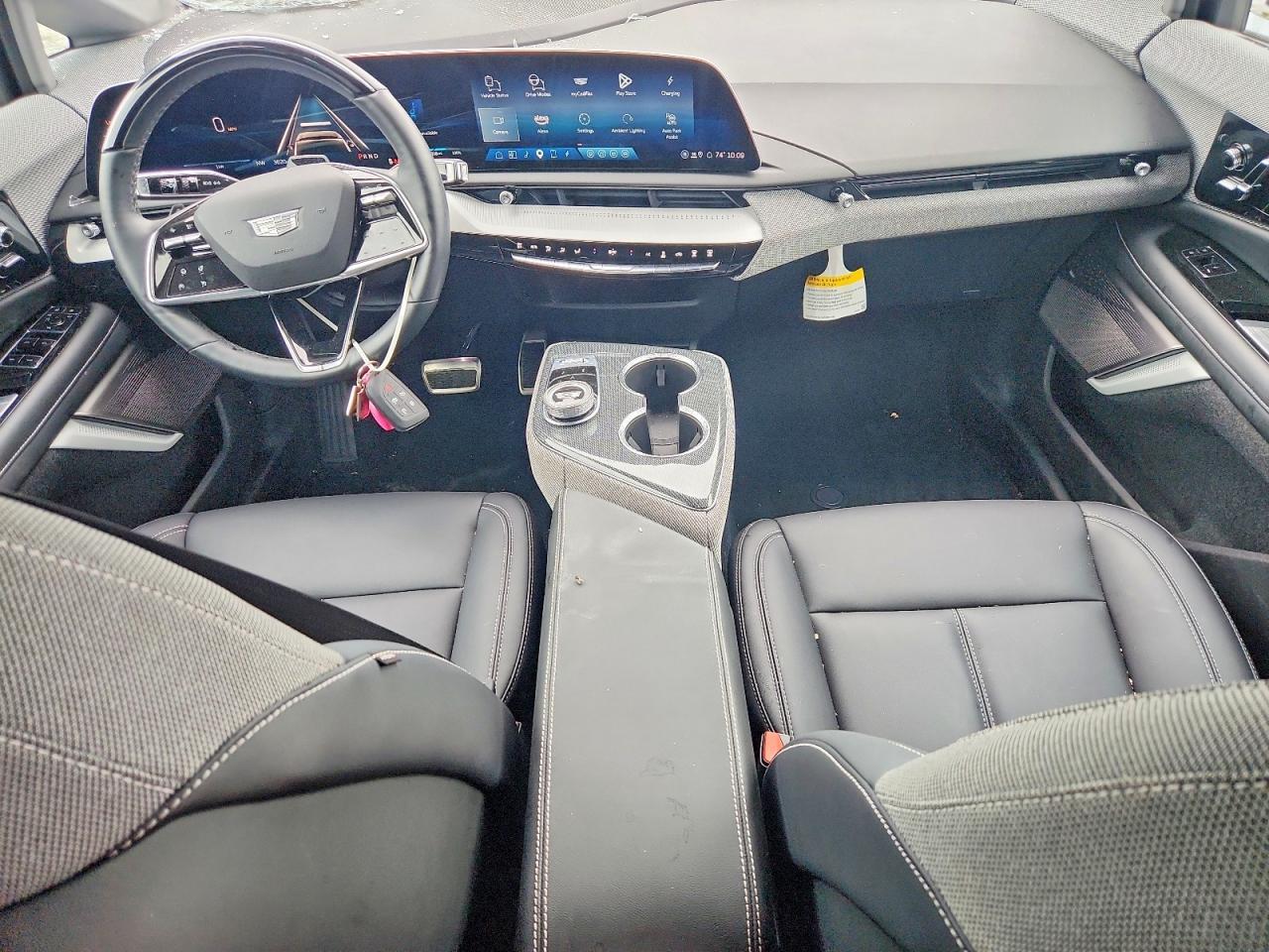 2025 Cadillac Optiq Sport - zdjęcie 8
