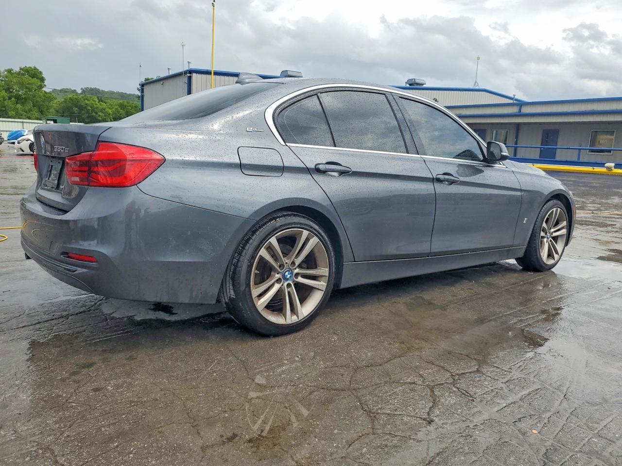 2018 BMW 330E - zdjęcie 3