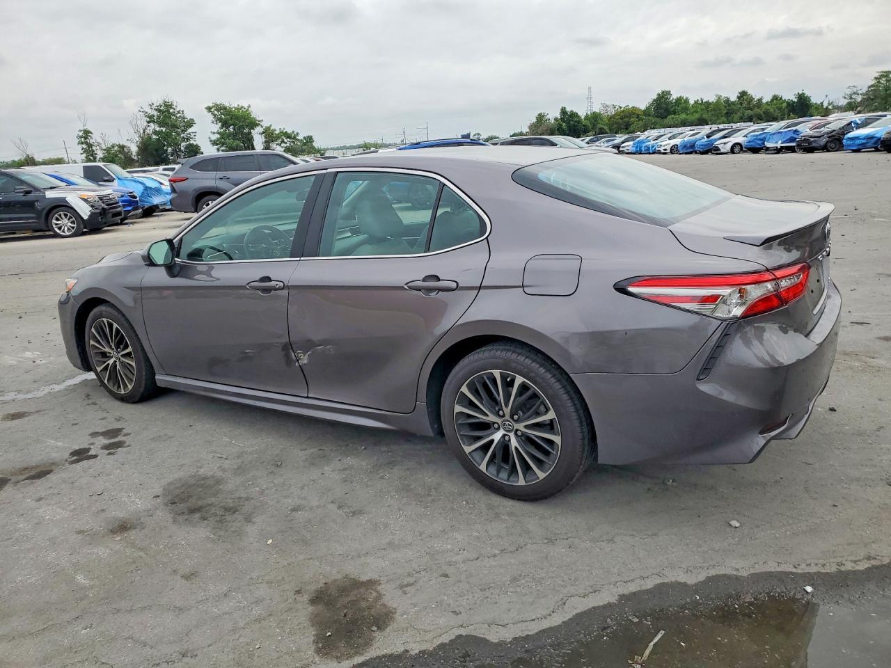 2018 Toyota Camry Se - zdjęcie 2