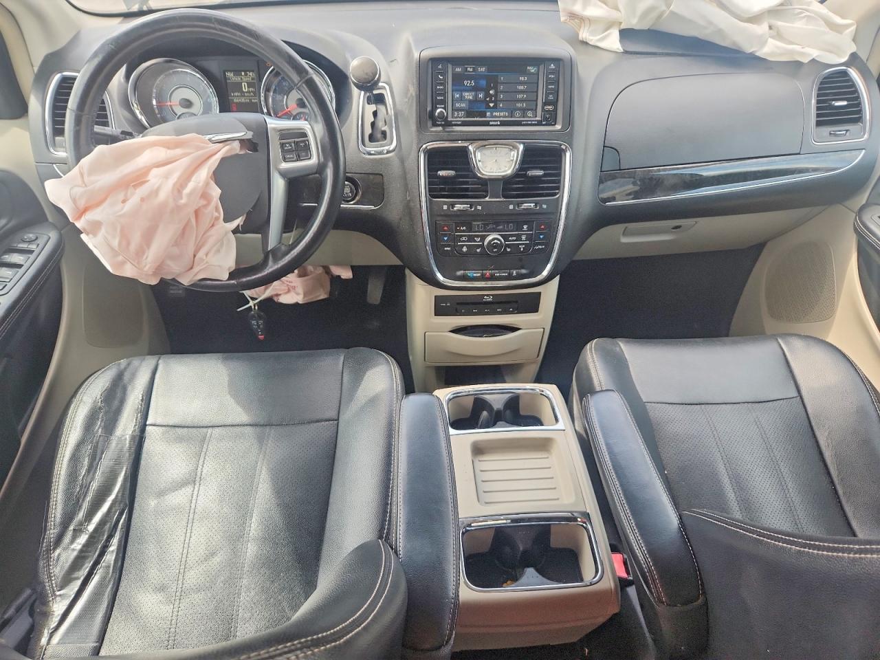 2014 Chrysler Town & Country Touring L - zdjęcie 8