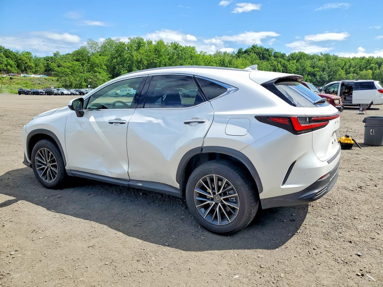 2023 Lexus Nx 250 - zdjęcie 2