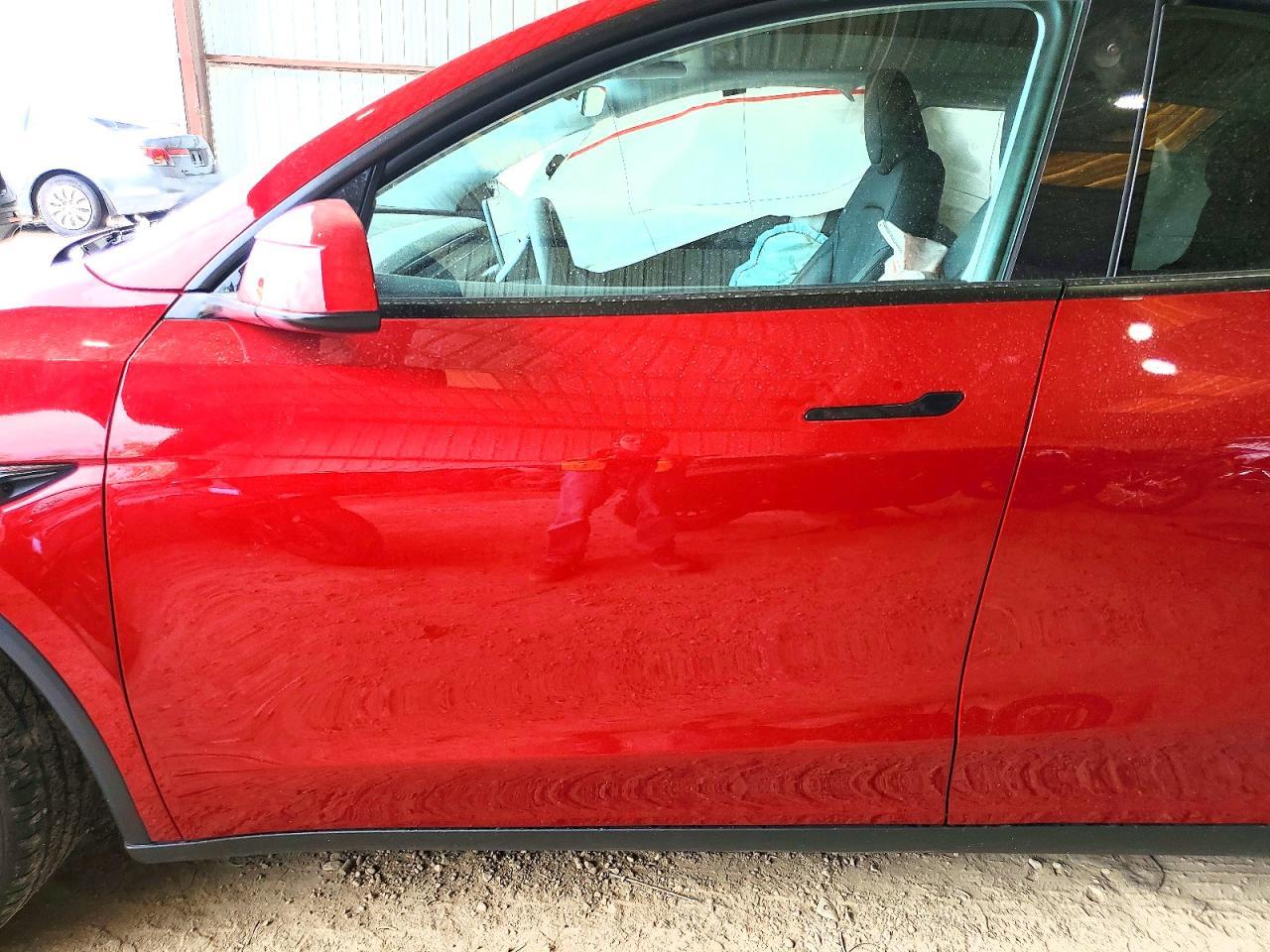 2026 Tesla Model Y - zdjęcie 7