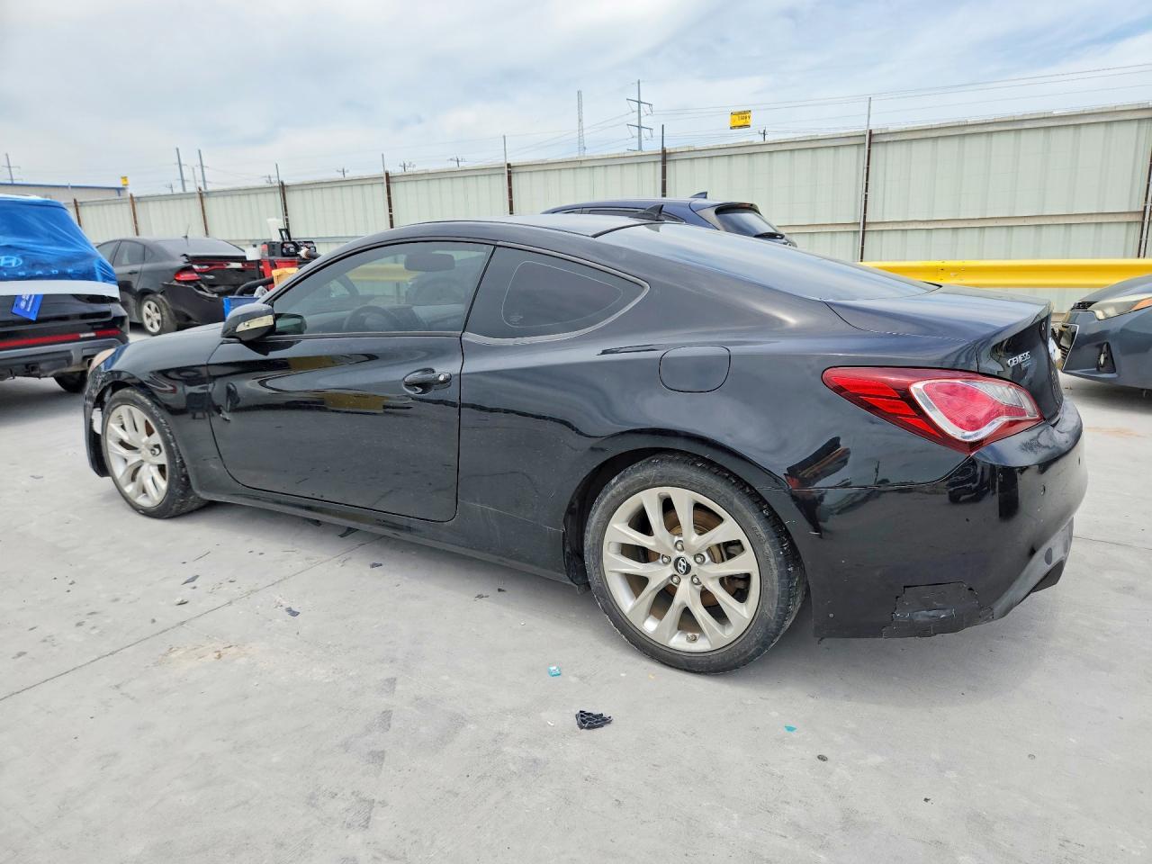 2013 Hyundai Genesis Coupe 3.8L - zdjęcie 2