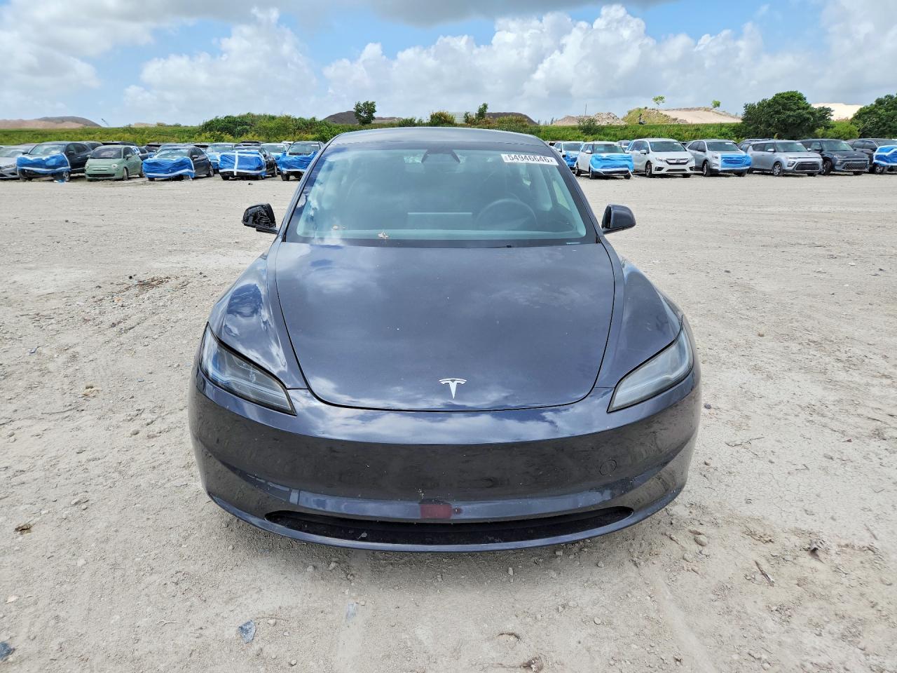 2025 Tesla Model 3 - zdjęcie 5