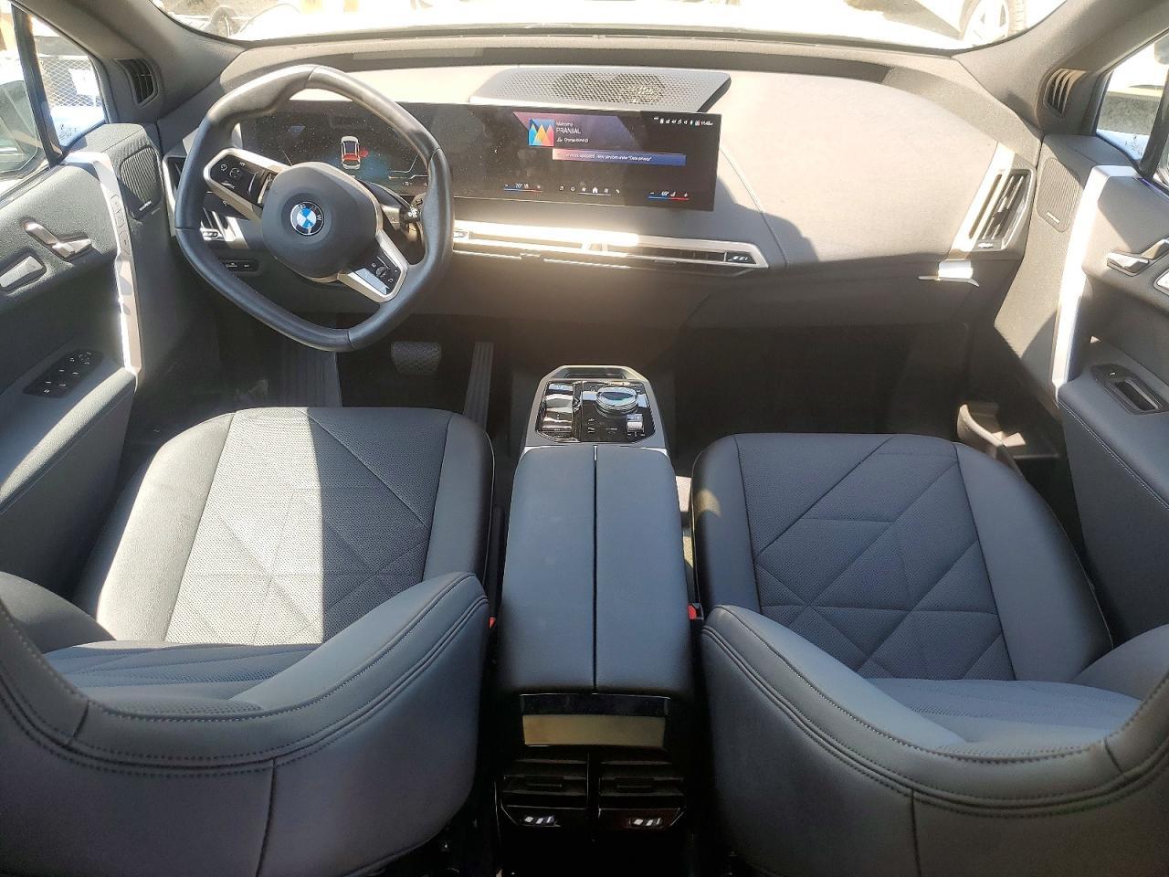 2026 BMW Ix xDrive45 - zdjęcie 8