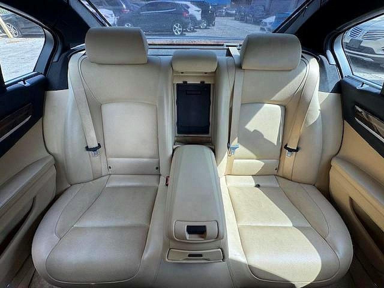 2015 BMW 750 Xi - zdjęcie 10