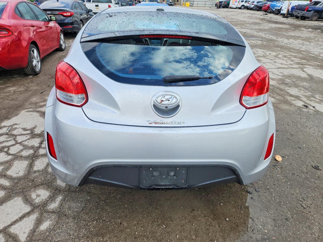 2016 Hyundai Veloster Base - zdjęcie 6