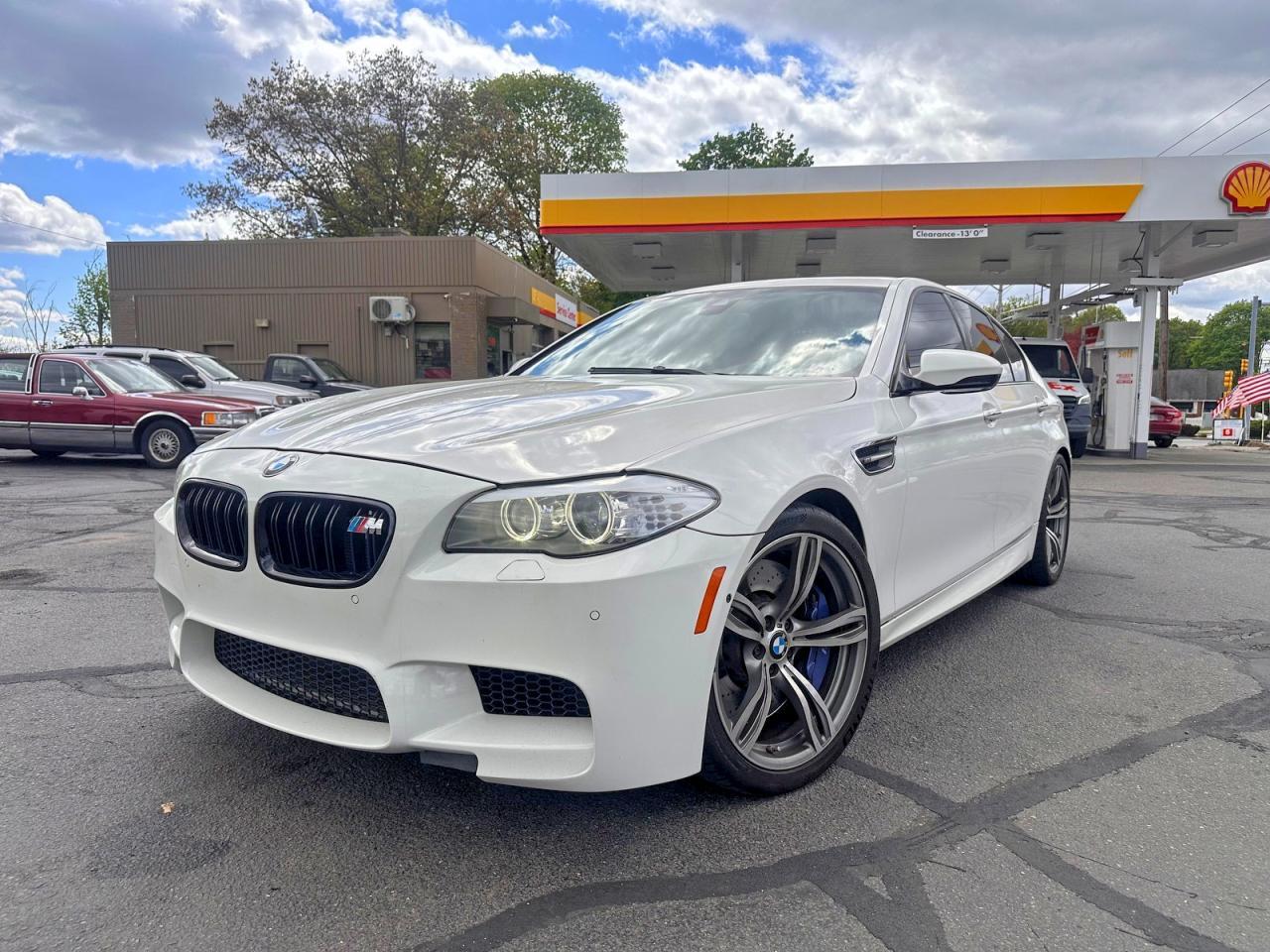 2013 BMW M5 - zdjęcie 2