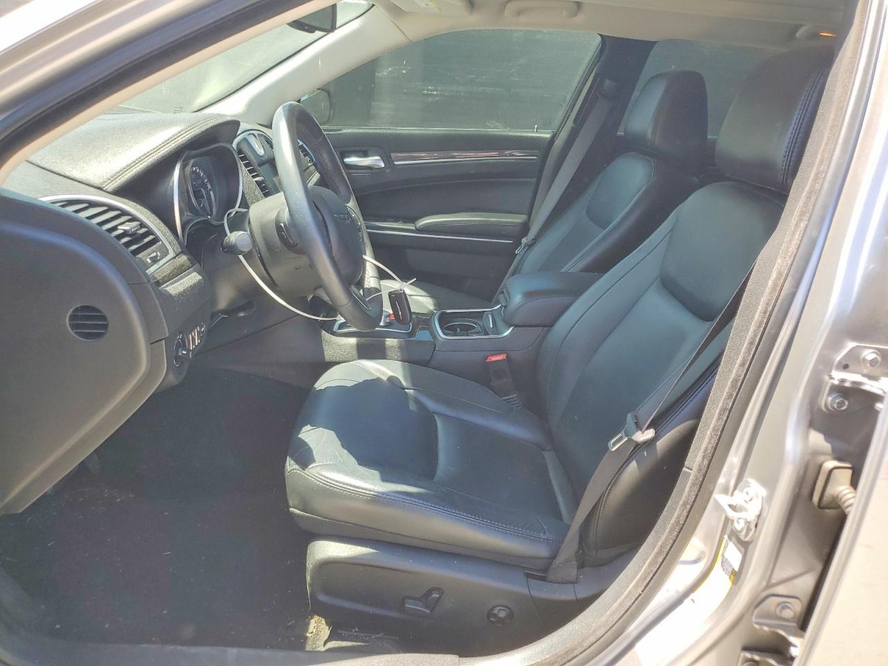 2016 Chrysler 300 Limited - zdjęcie 7