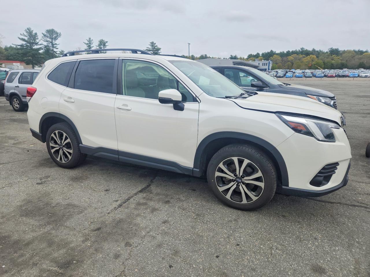 2022 Subaru Forester Limited - zdjęcie 4