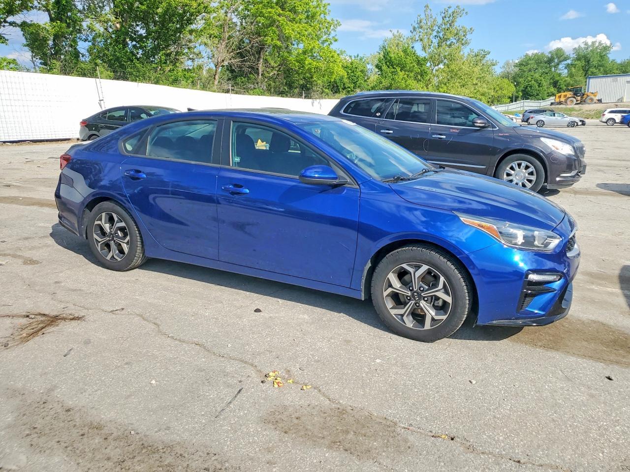 2021 Kia Forte Lxs - zdjęcie 4
