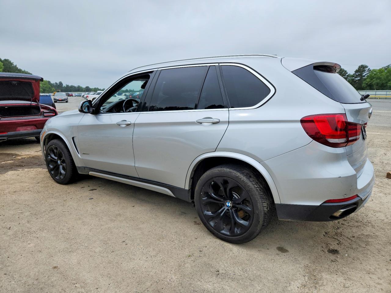 2016 BMW X5 xDrive50I - zdjęcie 2