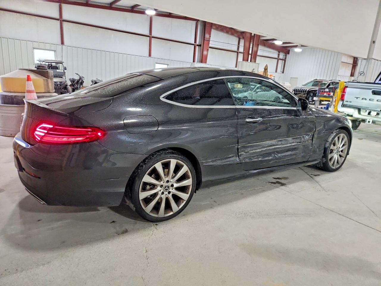 2019 Mercedes-Benz C 300 - zdjęcie 3