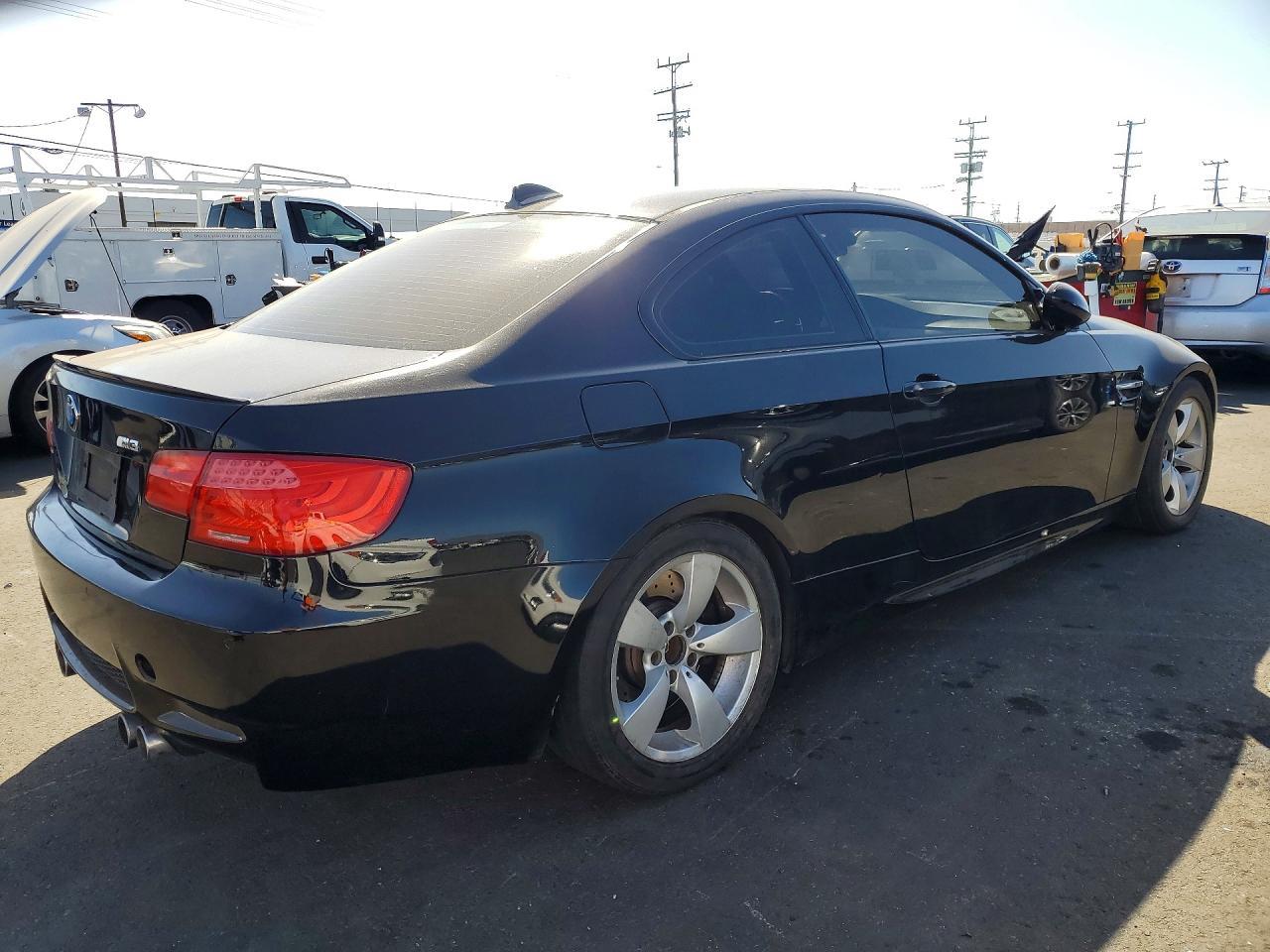 BMW M3 - zdjęcie 3
