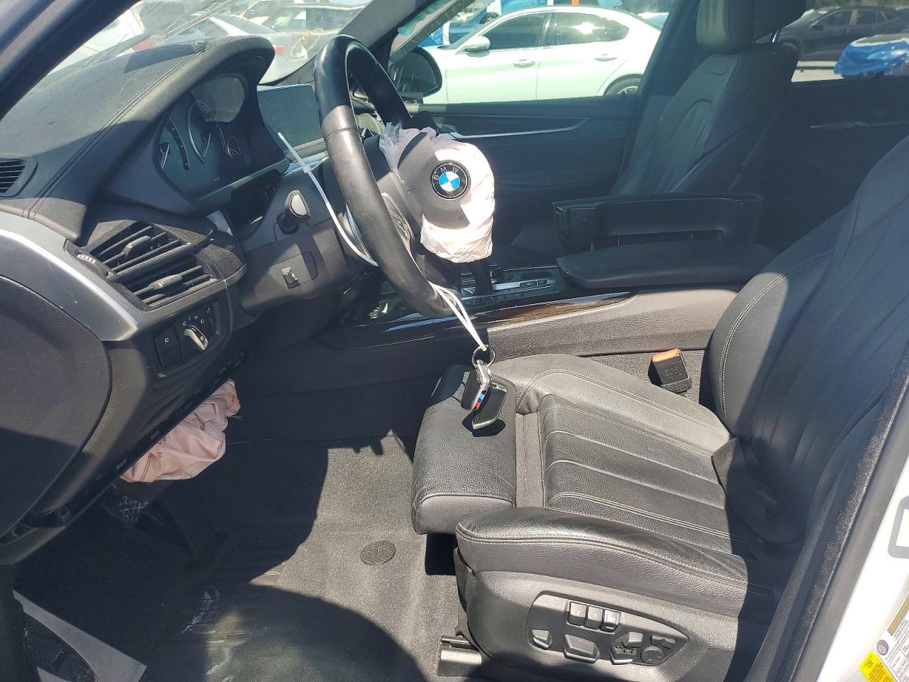 2017 BMW X5 xDrive50I - zdjęcie 7