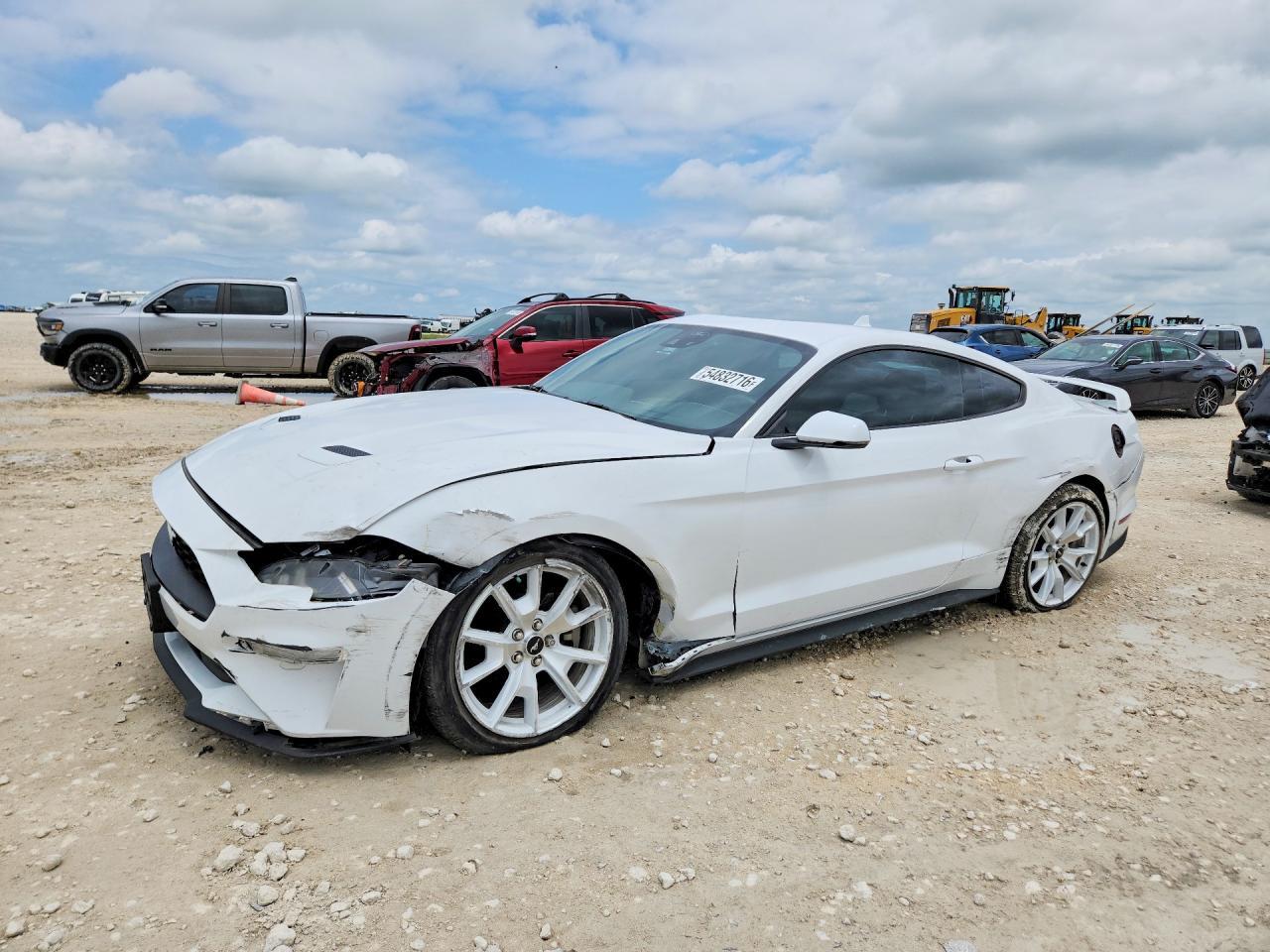 2022 Ford Mustang - zdjęcie główne