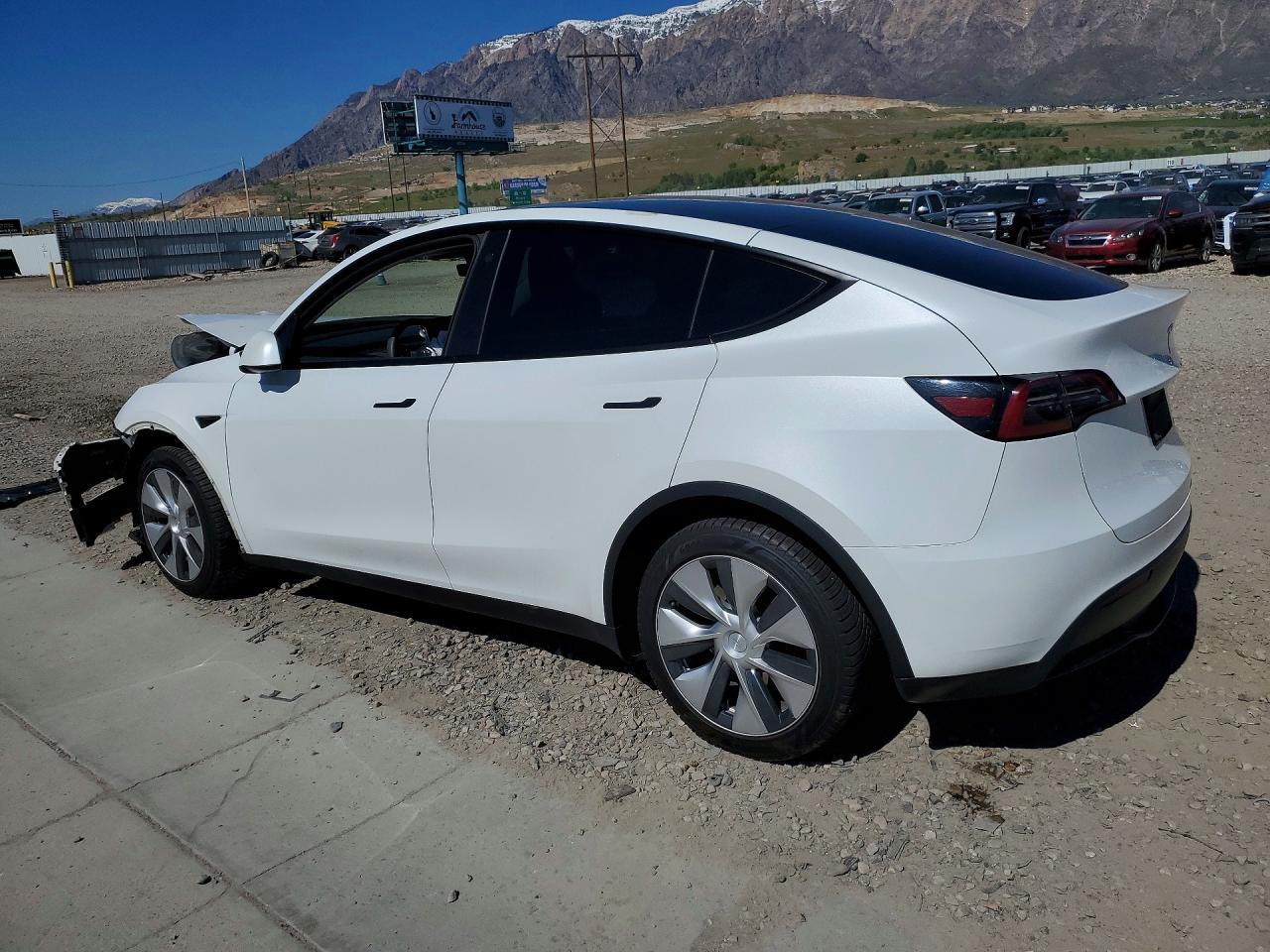 2023 Tesla Model Y - zdjęcie 2