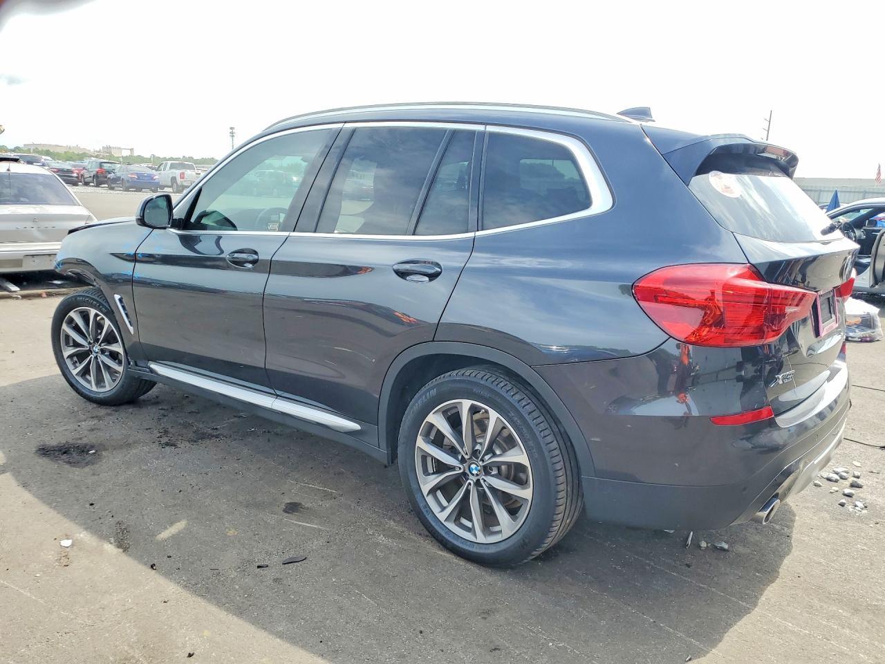 2019 BMW X3 Sdrive30I - zdjęcie 2
