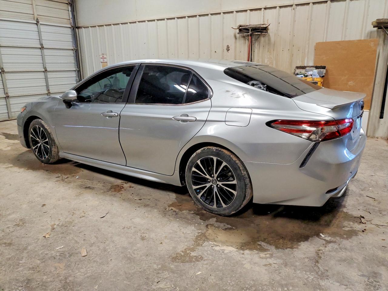 2018 Toyota Camry Se - zdjęcie 2