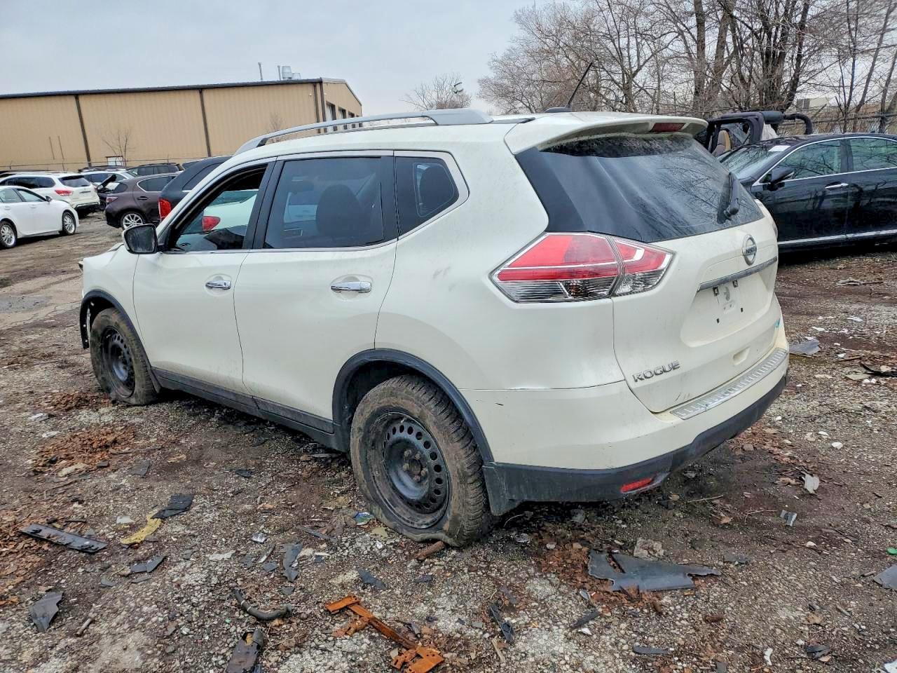 2015 Nissan Rogue S - zdjęcie 3