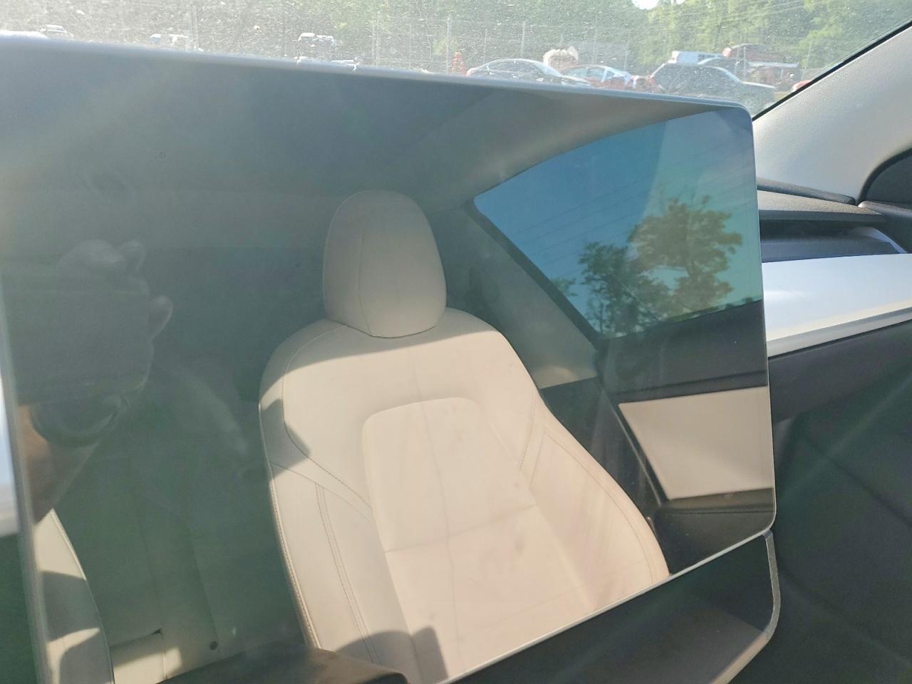 2021 Tesla Model 3 - zdjęcie 9
