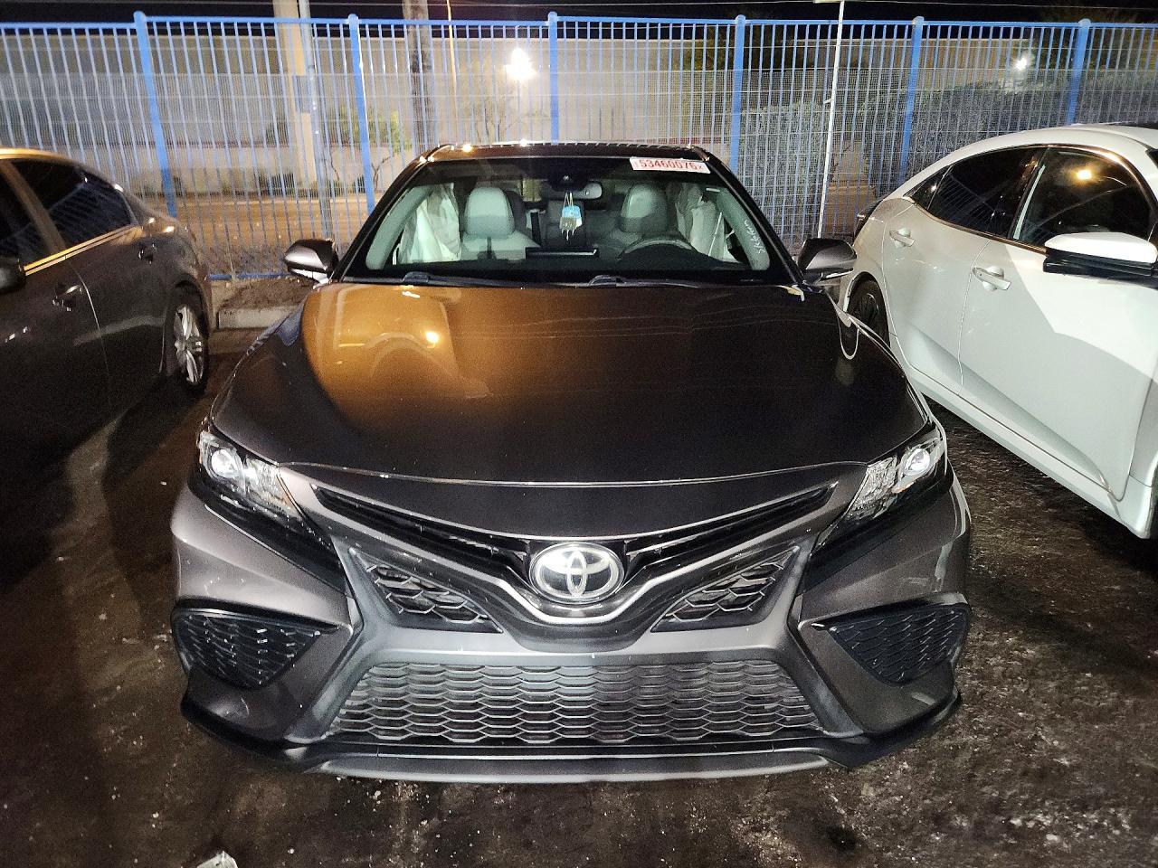 2021 Toyota Camry Se - zdjęcie 5