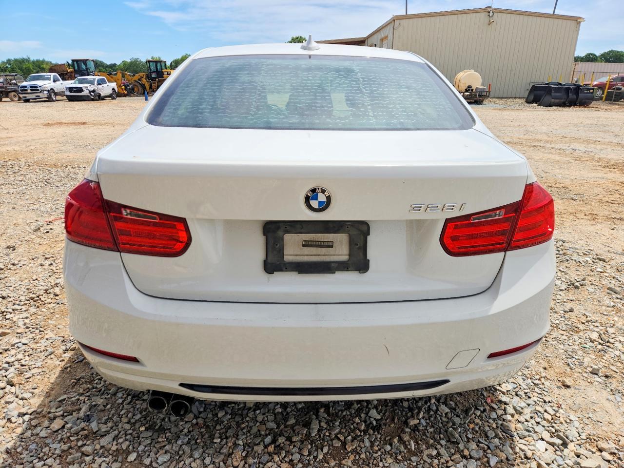 2014 BMW 328 I - zdjęcie 6