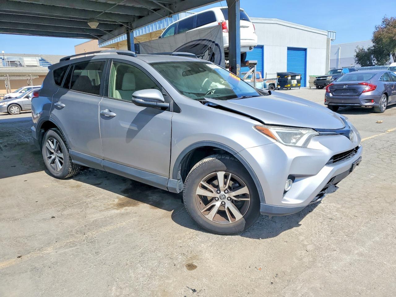 2018 Toyota Rav4 Xle - zdjęcie 4