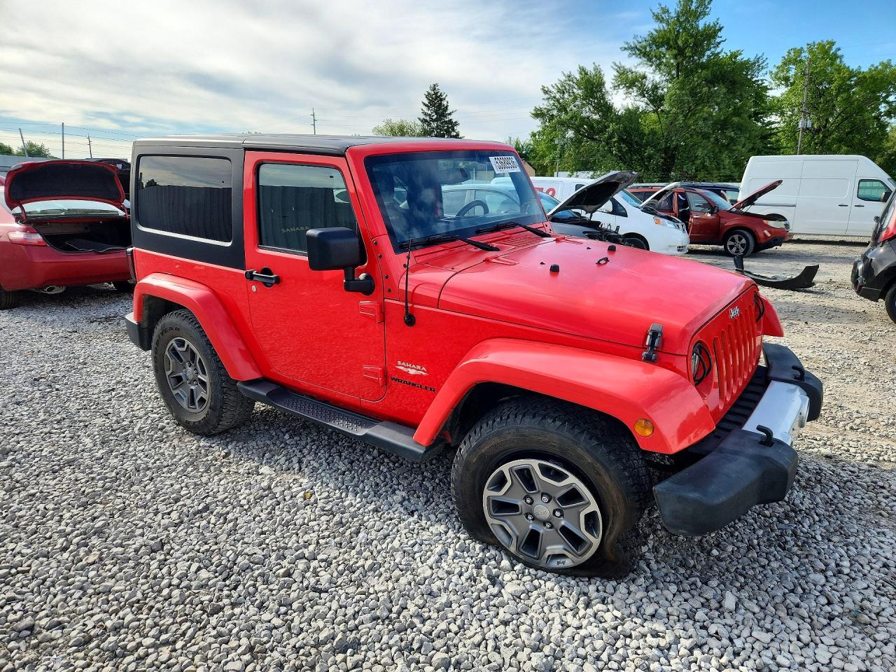 2013 Jeep Wrangler Sahara - zdjęcie 4