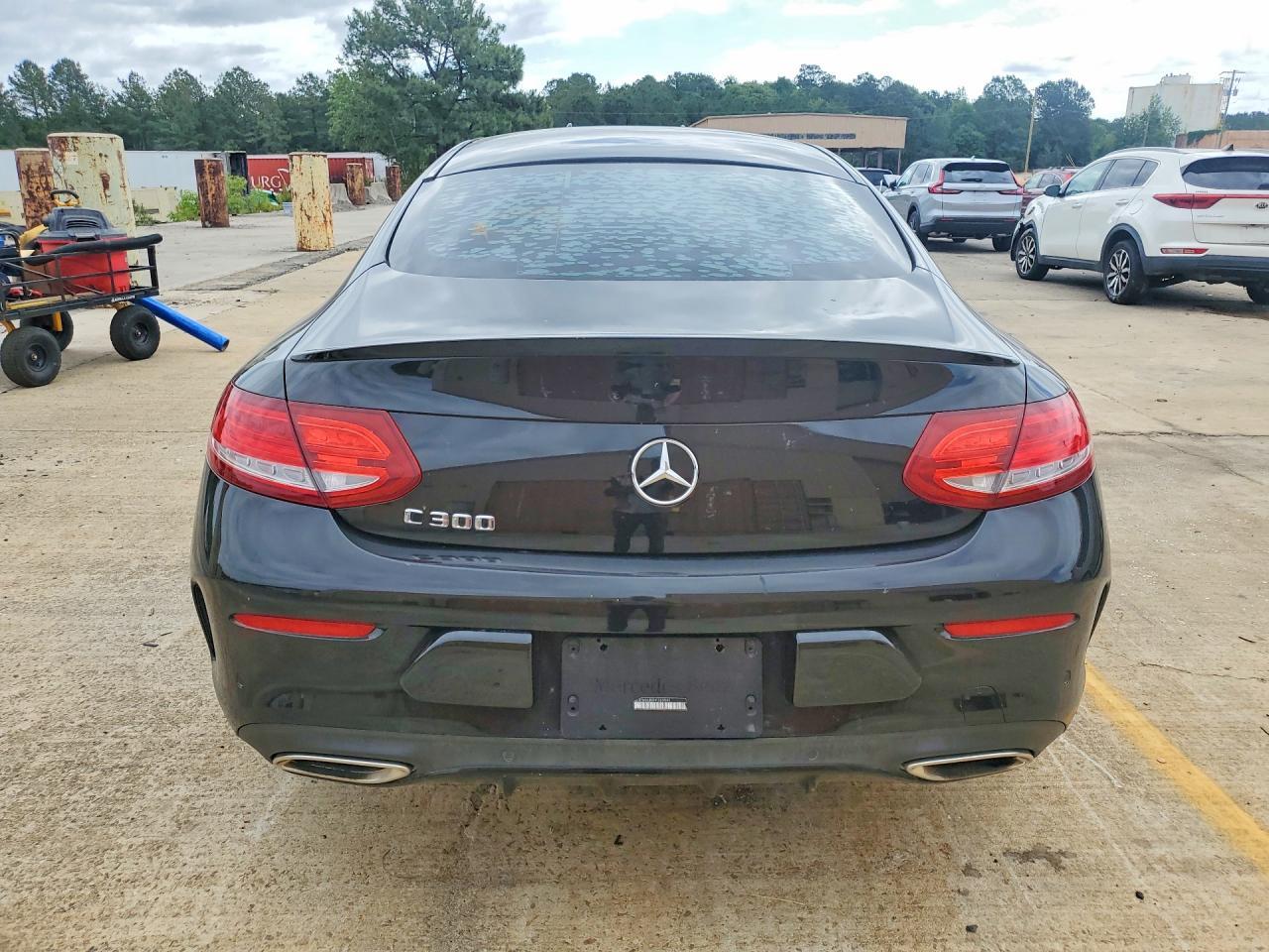 2017 Mercedes-Benz C 300 - zdjęcie 6