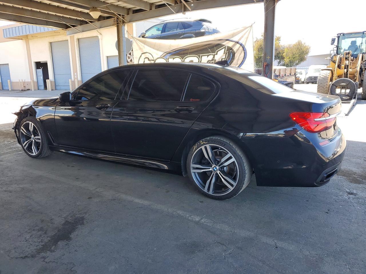2016 BMW 740 I - zdjęcie 2