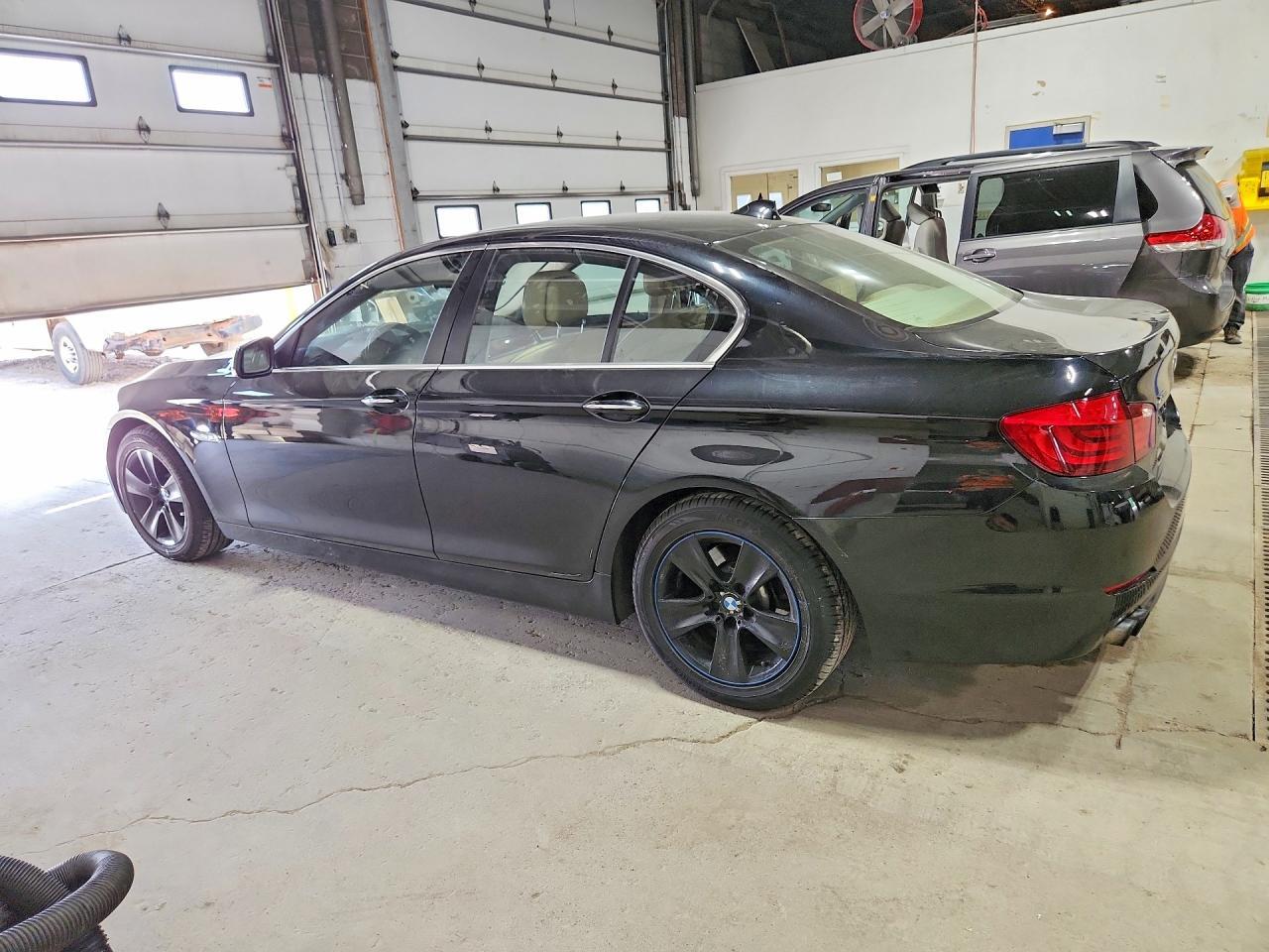 BMW Seria 5 - zdjęcie 2