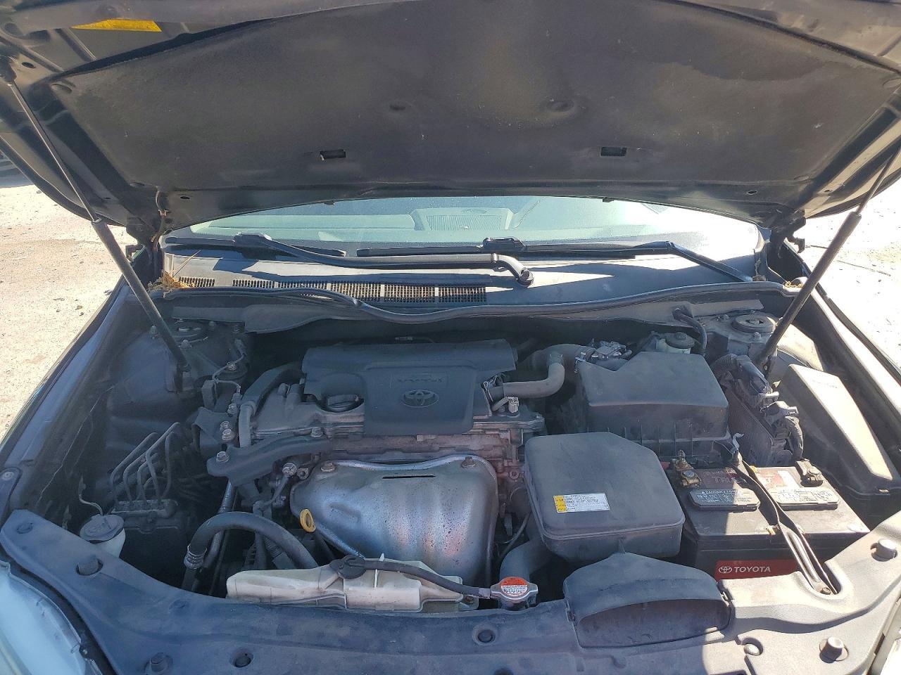 2016 Toyota Camry Le - zdjęcie 11
