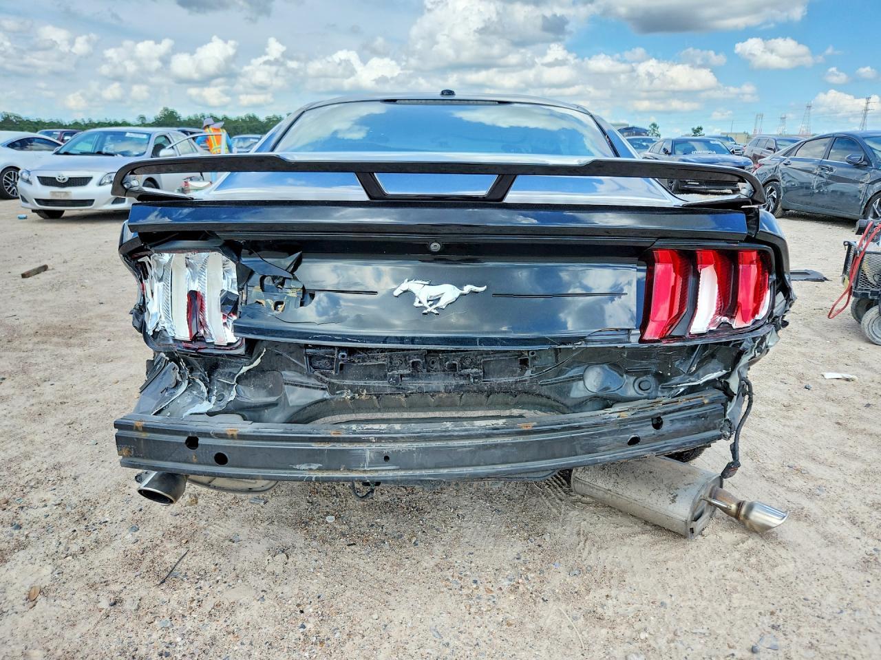2018 Ford Mustang - zdjęcie 6