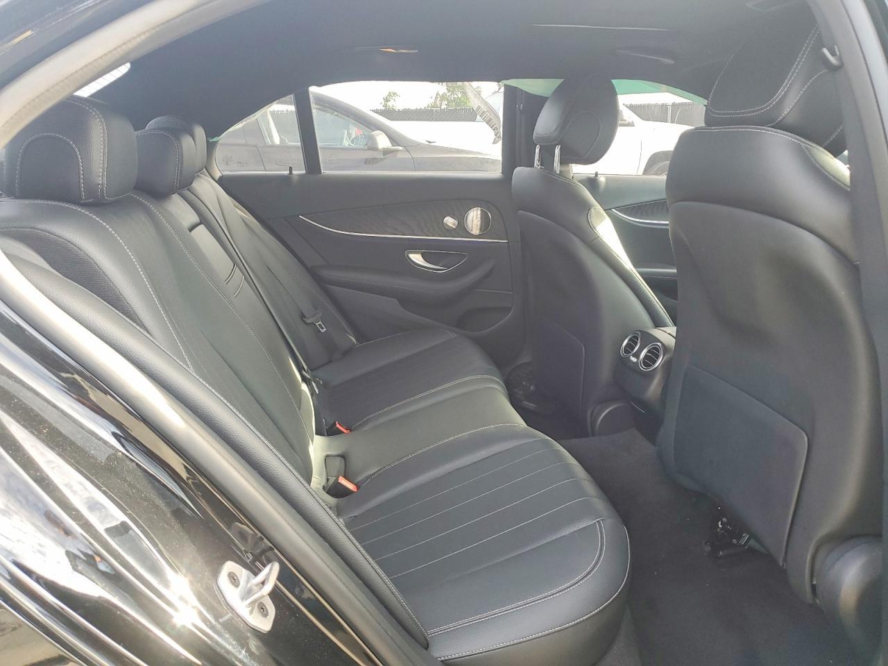 2021 Mercedes-Benz E 350 - zdjęcie 10