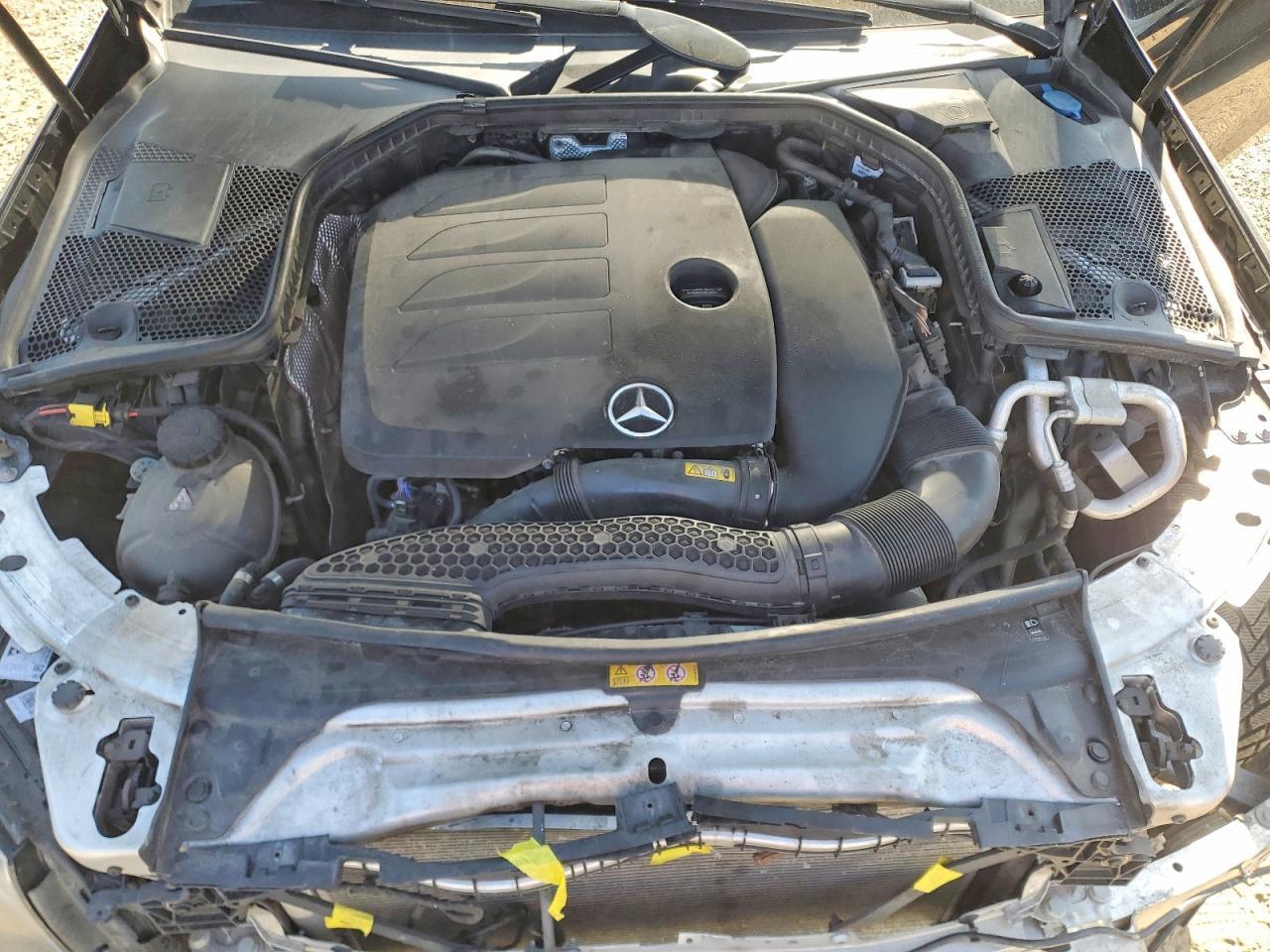 2019 Mercedes-Benz C 300 4Matic - zdjęcie 11