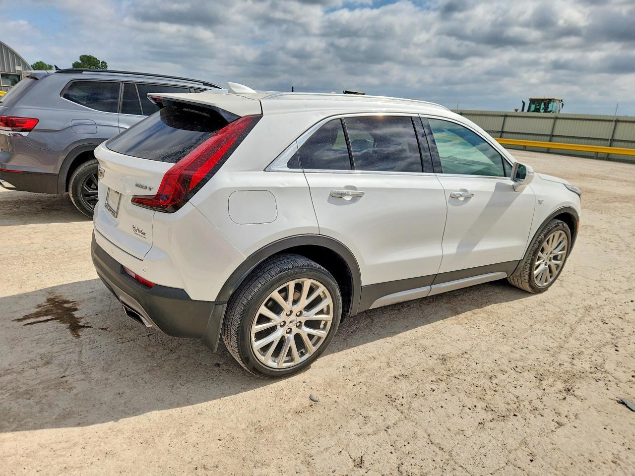 2019 Cadillac Xt4 Premium Luxury - zdjęcie 3
