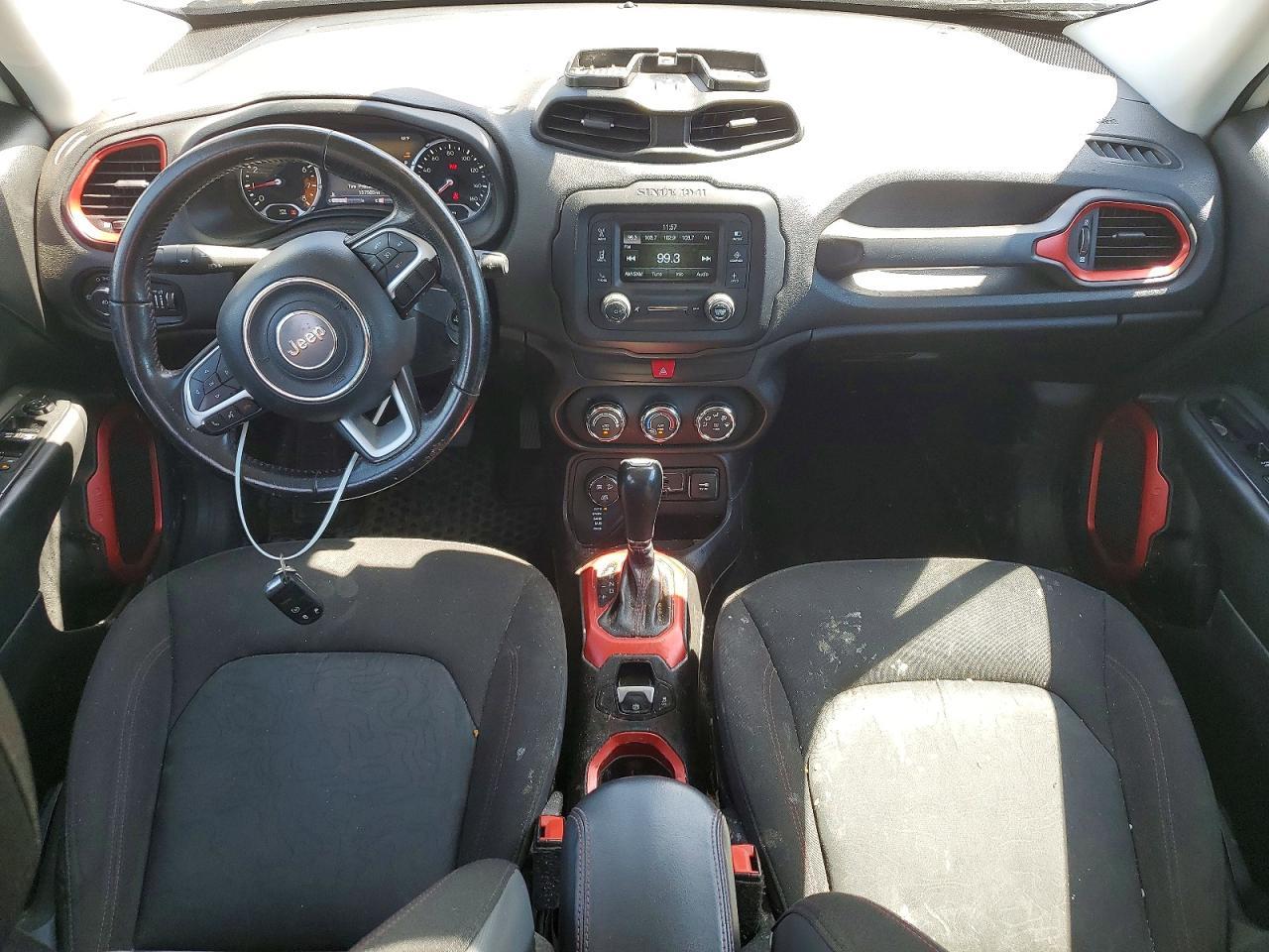 2016 Jeep Renegade Trailhawk - zdjęcie 8