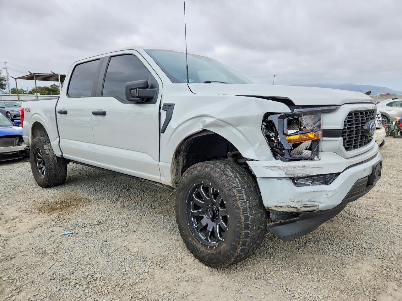 2023 Ford F150 - zdjęcie 4