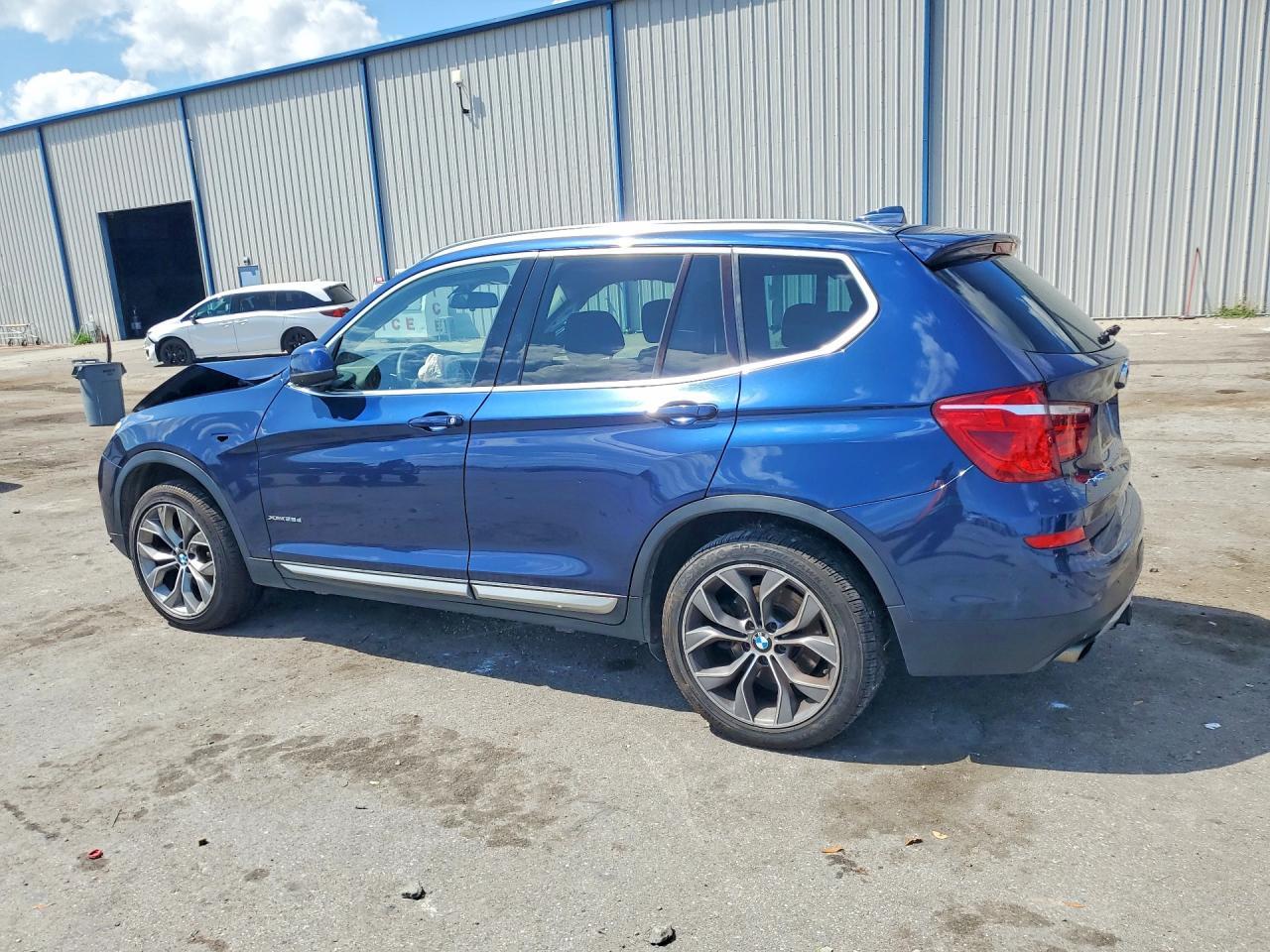 2015 BMW X3 xDrive28D - zdjęcie 2