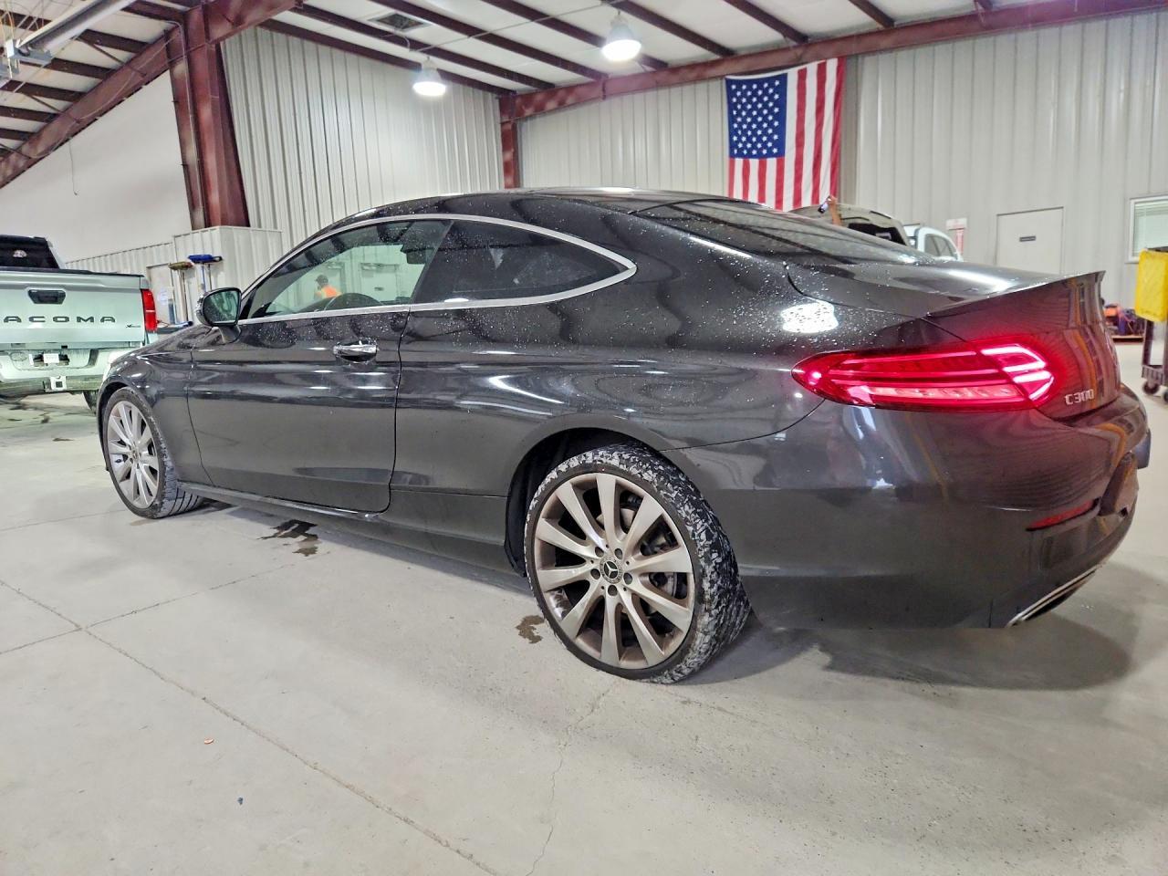 2019 Mercedes-Benz C 300 - zdjęcie 2