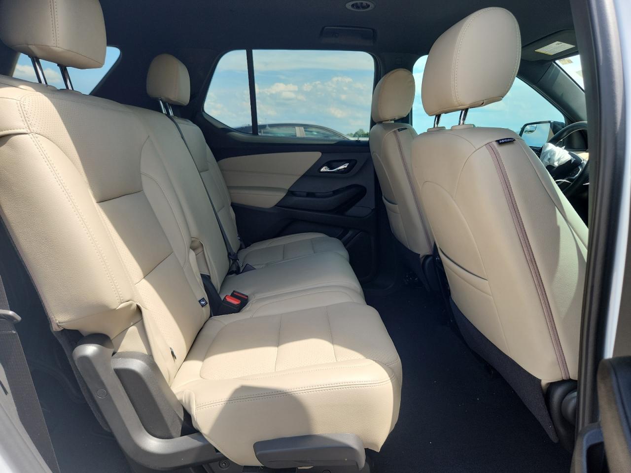 2023 Chevrolet Traverse Ls - zdjęcie 11